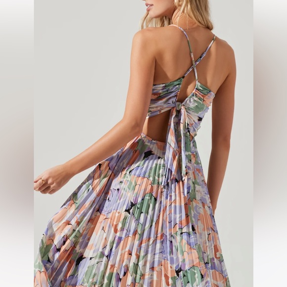 ASTR Blythe floral midi dress - Picture 3 of 4